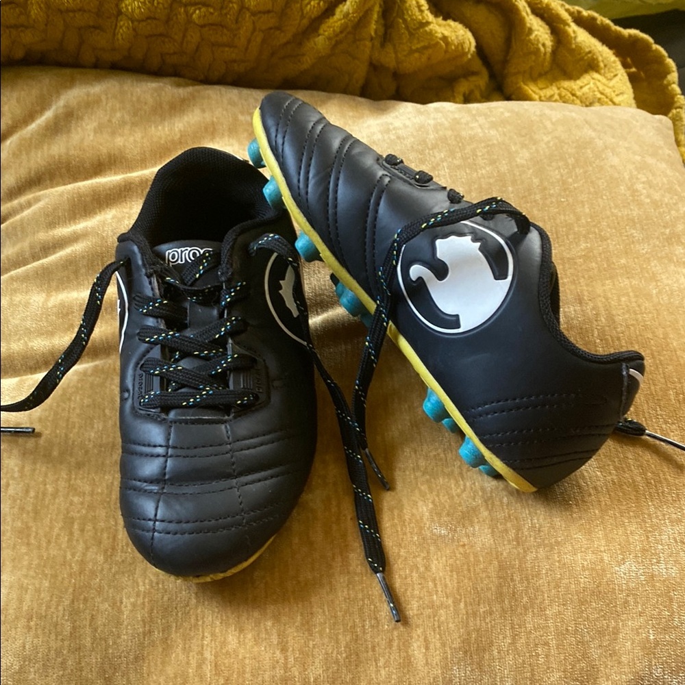 Soccer Cleats Little Kid 13 PUMA ProCat